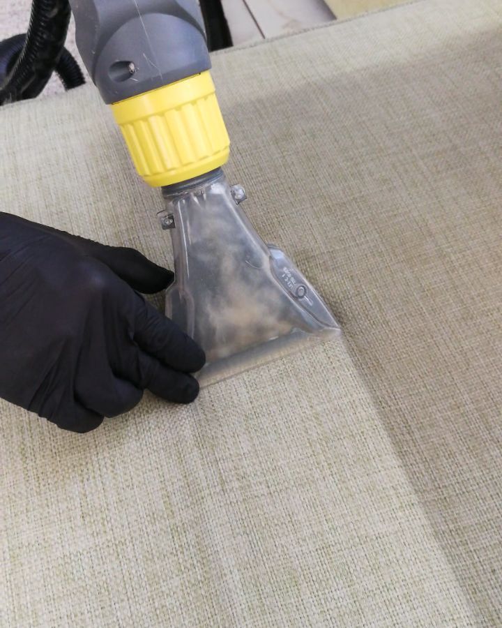 Хімчистка меблів у Києві
